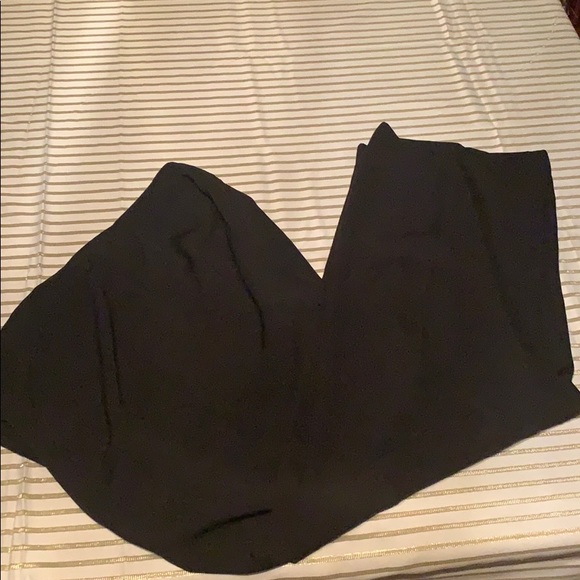 Slack pants - Picture 2 of 2